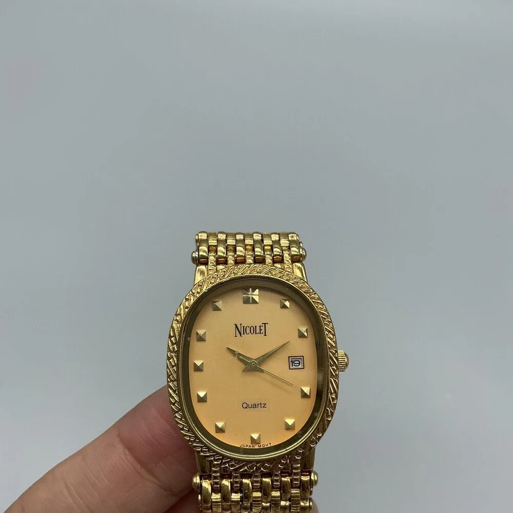 Nicolet Womens Watch 27mm Gold Tone Bracelet Date NC 1003 New Battery 8.5